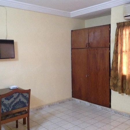 La Rose Des Sables Hotel Ouagadougou Exterior photo